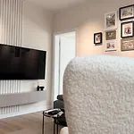 아파트 Grandma Anni's House *
