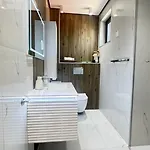 아파트 Grandma Anni's House *