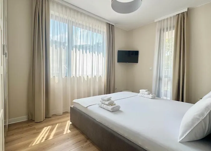 Grandma Anni's House 普罗夫迪夫